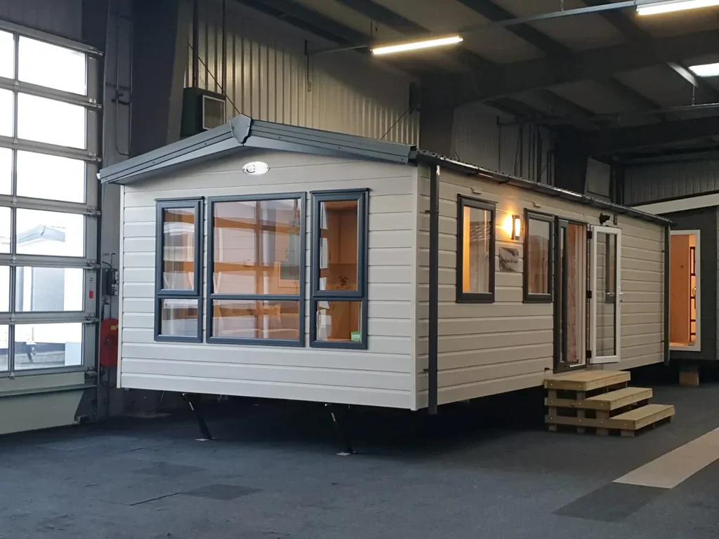 CONTAINER PREFABBRICATO MOBILE