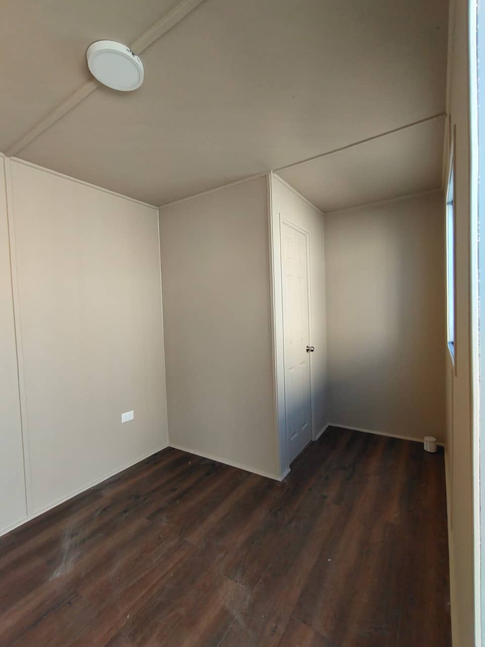 Modulo ufficio con bagno, 20 piedi. (Rif: 1101)