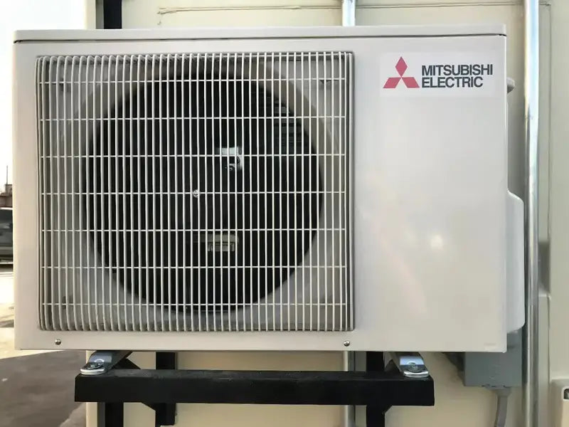 Un container trasformato in un ufficio di 20 piedi